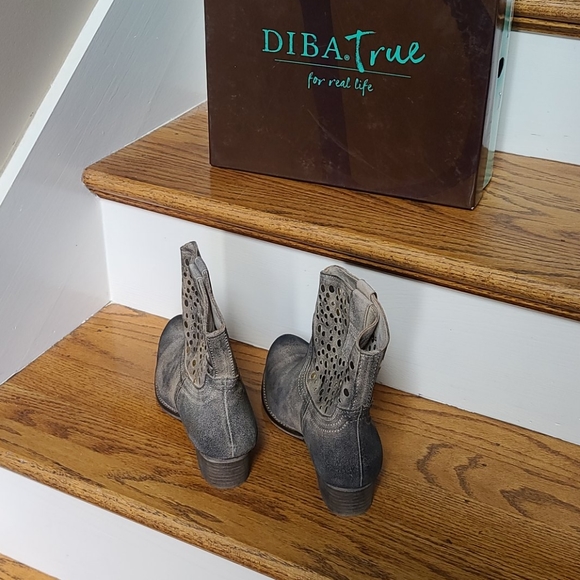 DIBA.TRUE SZ 8 TAN/BLACK Distressed Look - Picture 4 of 13